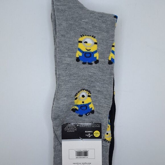 The minions movie crew socks I've git this 2 pair bundle - Picture 2 of 5